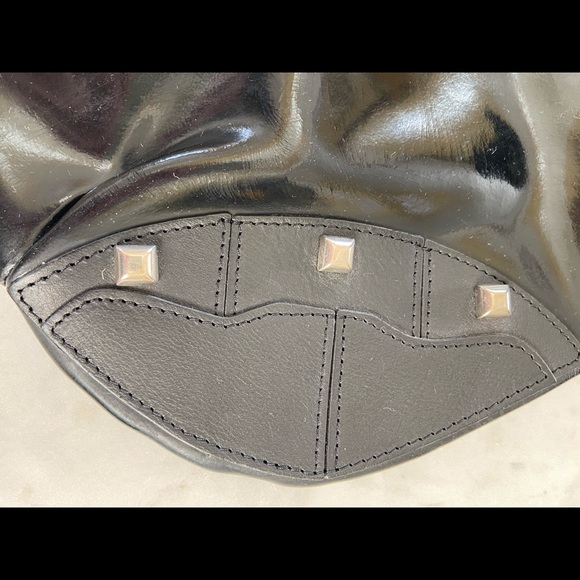 Atos Lombardini patent leather italy strap handbag - Picture 14 of 16